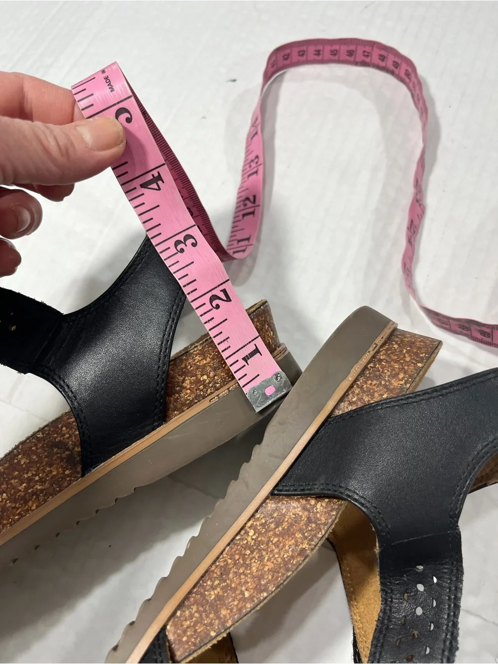 COBB HILL LEATHER VELCRO SANDAL